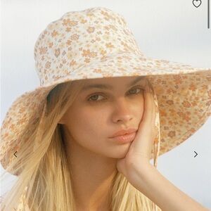 NWT lack of color hat